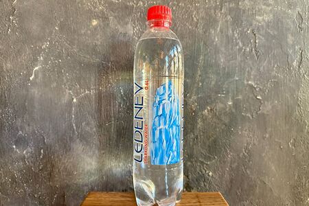 Вода газированная