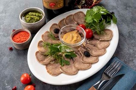 Язык с хреном