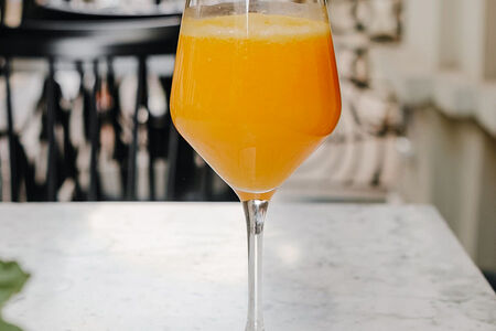 Свежевыжатый апельсиновый сок