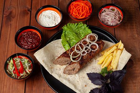 Бокс с мясным люля-кебаб