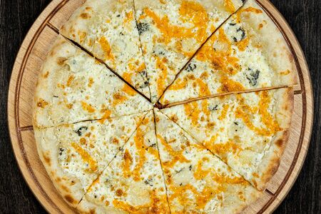 Пицца Четыре сыра