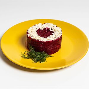 Салат из свеклы с чесноком