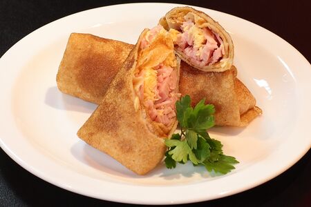 Блинчики с сыром и ветчиной