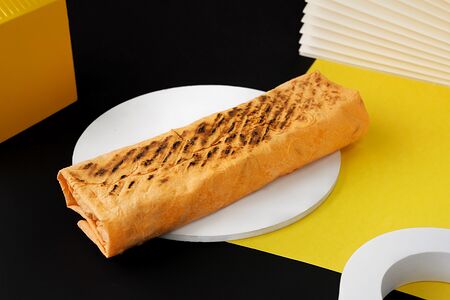 Шаурма с говядиной в сырном лаваше