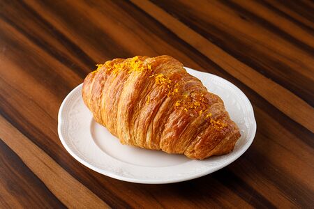 Круассан с апельсиновым курдом