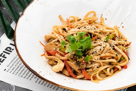 Удон с курицей