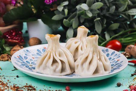 Хинкали с курицей и сулугуни