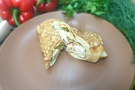 Блин с курицей и грибами