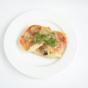 Курица с помидорами и сыром