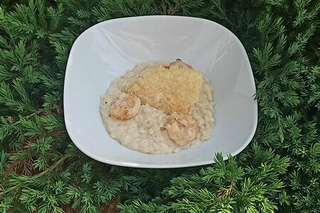 Ризотто с креветками, сливками и пармезаном