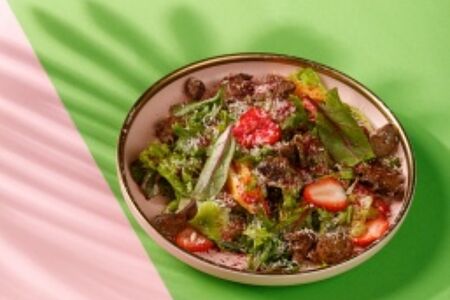 Салат Colibre с куриной печенью