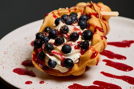 Гонконгская вафля Голубика с малиной