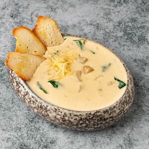 Запеченный гребешок со шпинатом и белыми грибами