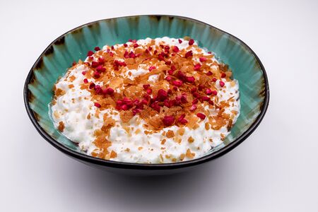 Томленая клубника со страчателлой