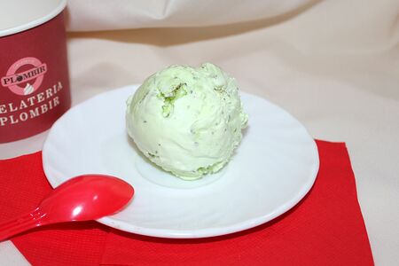 Мороженое Фисташковое