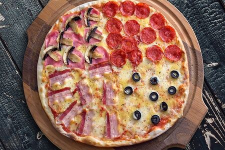 Пицца Четыре сезона (тонкое тесто) 35 см