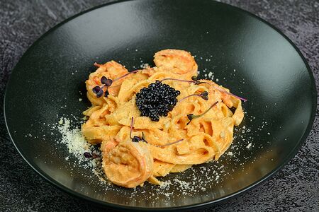 Паста с тигровыми креветками