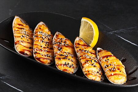 Запечённые мидии в ракушках