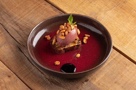 Паштет из утиной печени с тостом из сухофруктов