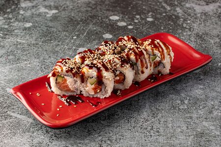 Ролл Канада с лососем