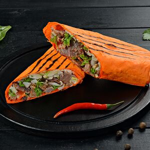 Шаурма Куриная в сырном лаваше острая