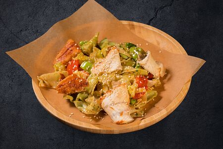 Салат с угрем