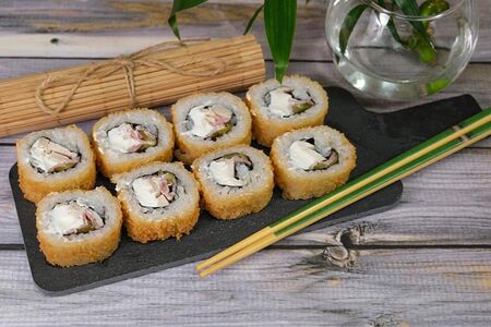 Жареный ролл Голд чикен