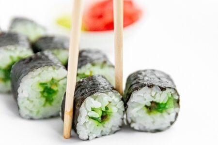 Маки с чукой