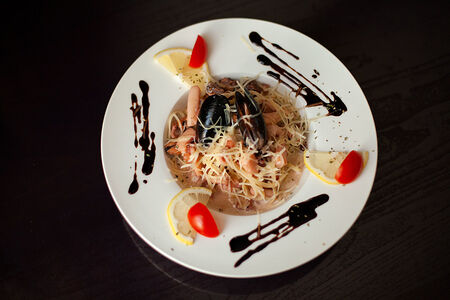 Паста с креветками и цукини