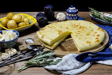 Осетинский пирог с сыром и картошкой