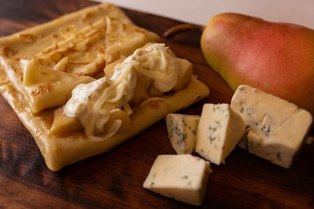 Блин Груша с сыром дорблю