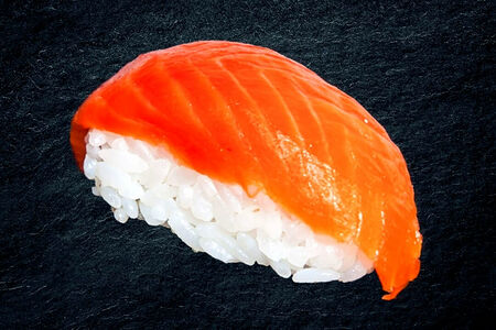 Суши Лосось