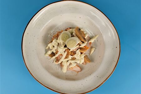 Салат куриный с грибами