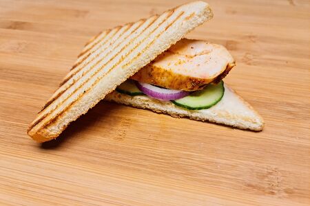 Мини клаб-сэндвич с курицей