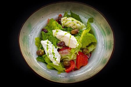 Греческий с муссом из феты