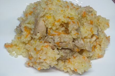 Рис с куриным филе бедра и овощами