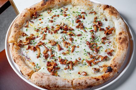 С лисичками и сыром горгонзола