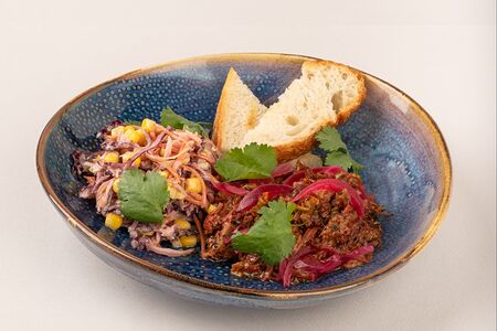 Рваная говядина с коул слоу