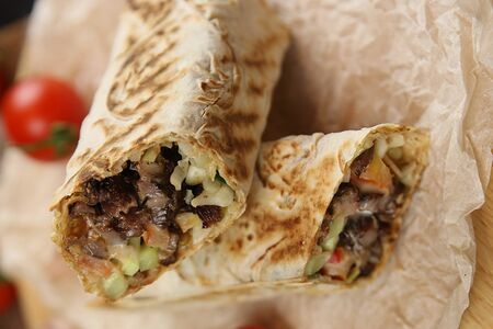 Классическая шаурма с говядиной на мангале