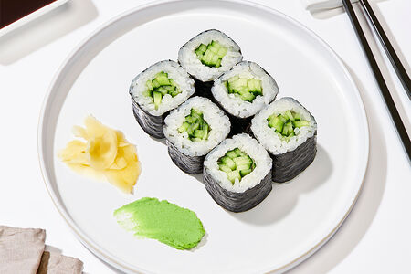 Ролл просто огурец