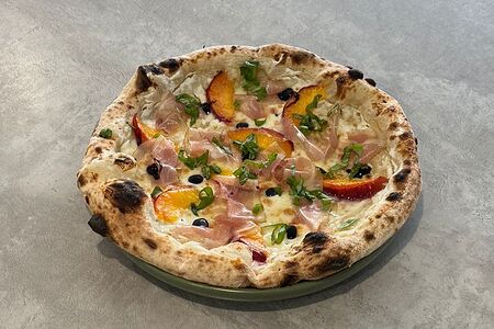 Пицца Персик-парма