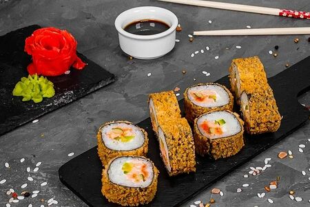 Ролл Горячая Калифорния с лососем