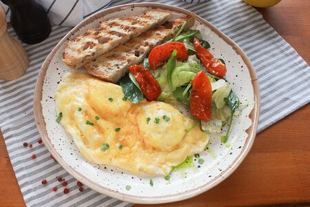 Сырная яичница