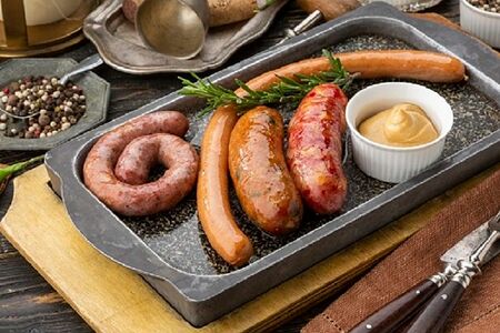 Колбаски Тюрингские из свинины и говядины