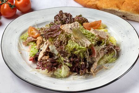 Теплый салат с телятиной