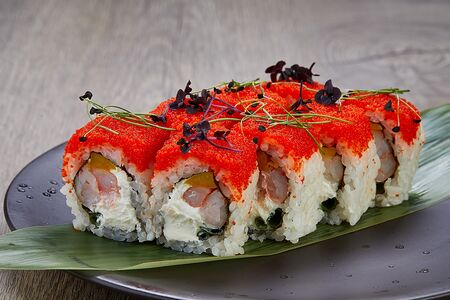 Ролл №26 с индийской креветкой и творожным сыром