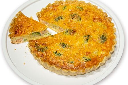 Киш Лорен с лососем