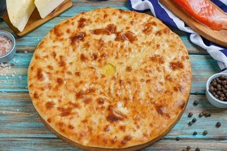 Осетинский пирог с сыром и семгой