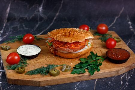 Гамбургер с ветчиной