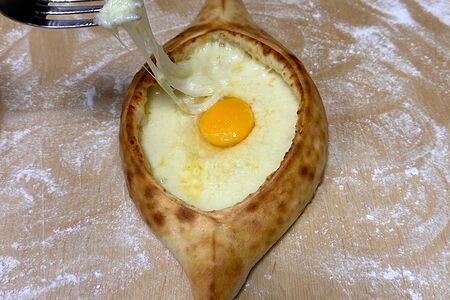 Хачапури по-аджарски